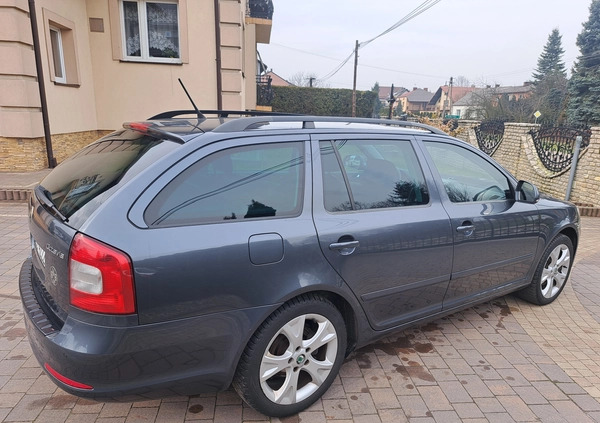 Skoda Octavia cena 29900 przebieg: 185000, rok produkcji 2011 z Wolbrom małe 232